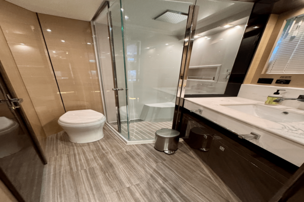 Cruisers Yachts 60 FLY Yacht For Sale