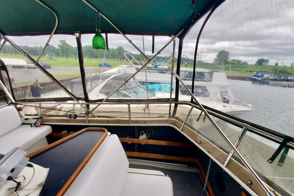 Liquid Asset 36ft Carver Yacht For Sale