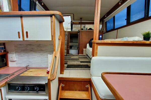 Liquid Asset 36ft Carver Yacht For Sale