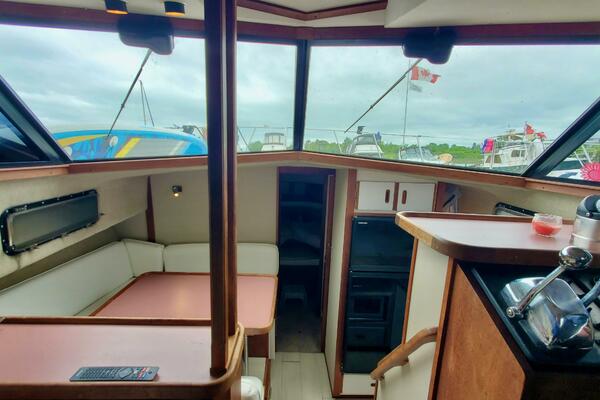 Liquid Asset 36ft Carver Yacht For Sale