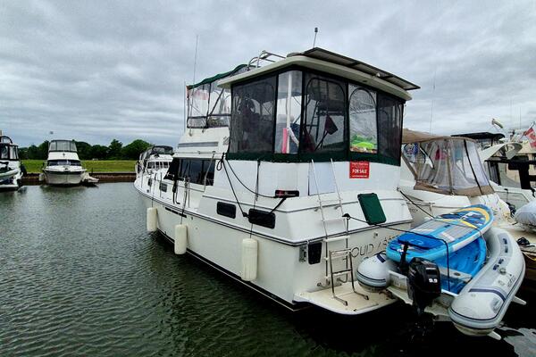 Liquid Asset 36ft Carver Yacht For Sale