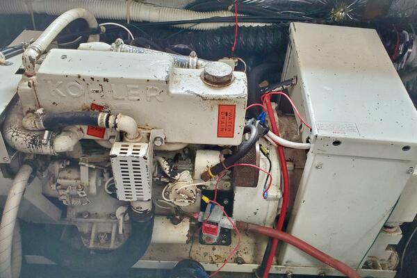 Liquid Asset 36ft Carver Yacht For Sale