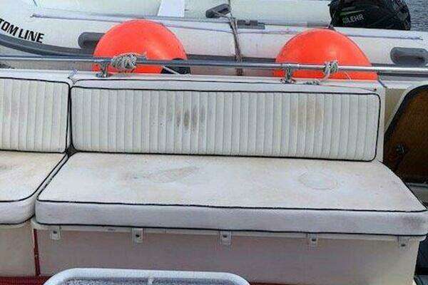 Hatteras Flybridge Yacht For Sale