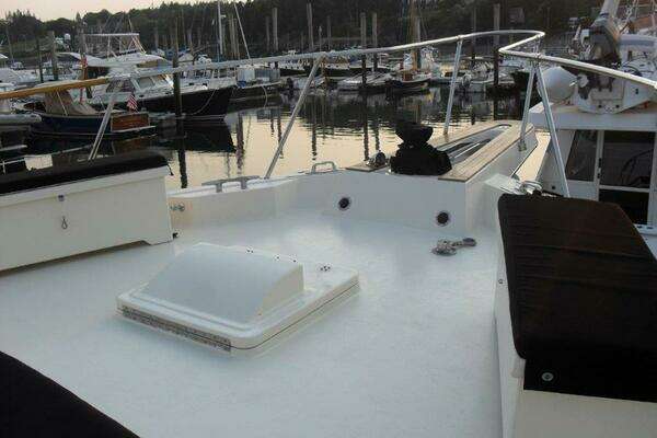 Hatteras Flybridge Yacht For Sale