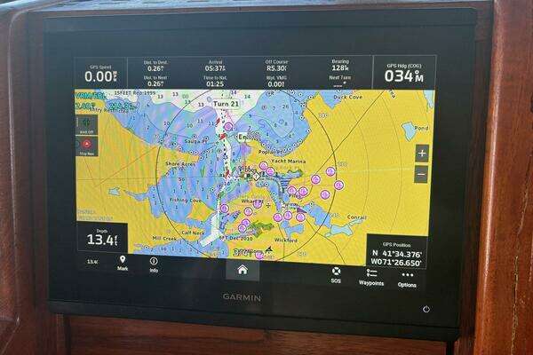 Hatteras Flybridge Yacht For Sale