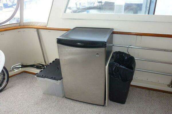 Hatteras Flybridge Yacht For Sale