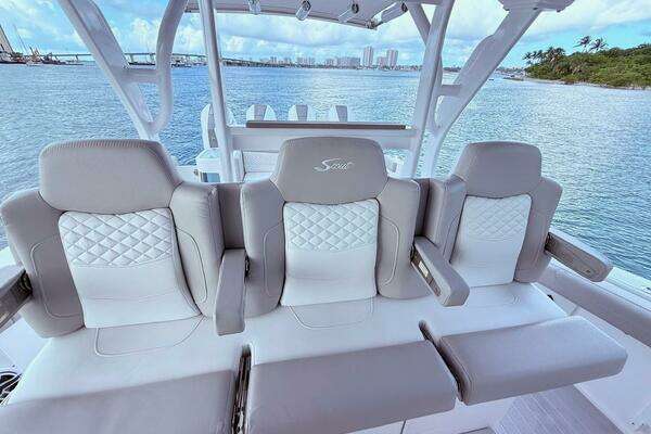 Scout 400 LXF Yacht For Sale