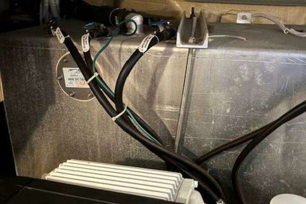 Carver 43 Motor Yacht Yacht For Sale