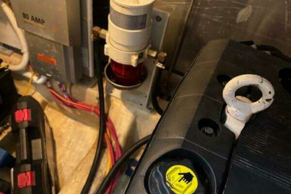 Carver 43 Motor Yacht Yacht For Sale