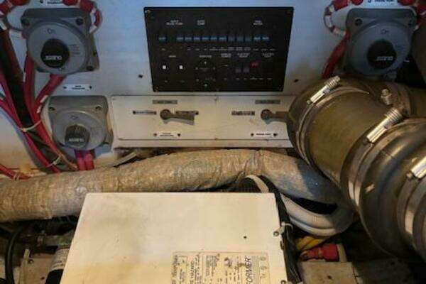 Carver 43 Motor Yacht Yacht For Sale