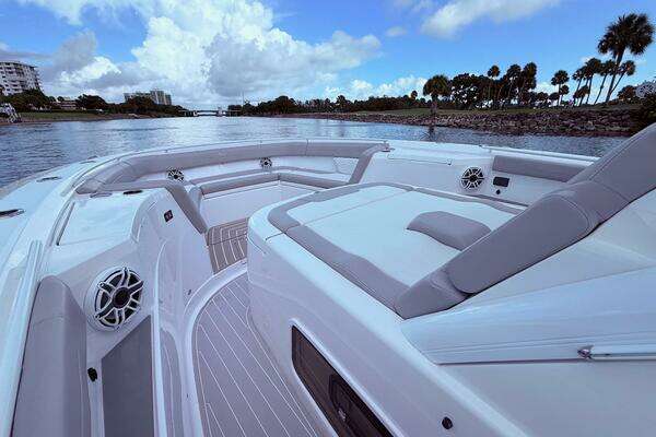 Scout 400 LXF Yacht For Sale