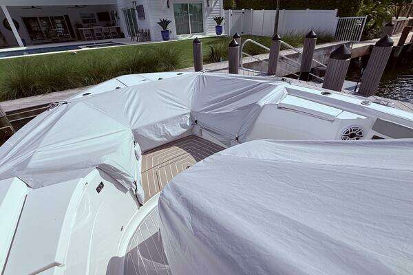 Carver 43 Motor Yacht Yacht For Sale