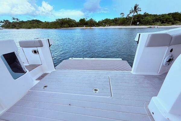 Scout 400 LXF Yacht For Sale