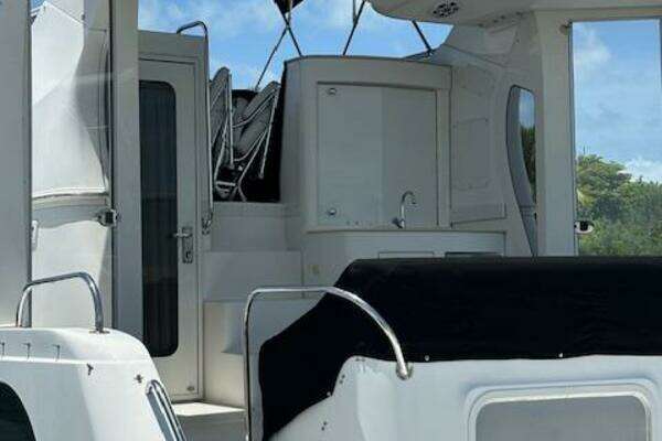 Scout 400 LXF Yacht For Sale