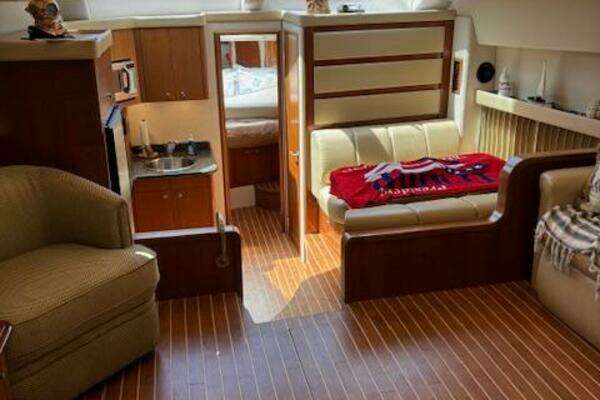 Carver 43 Motor Yacht Yacht For Sale