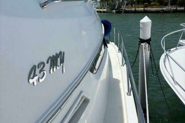 Scout 400 LXF Yacht For Sale