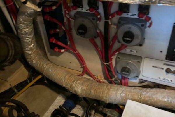 Carver 43 Motor Yacht Yacht For Sale