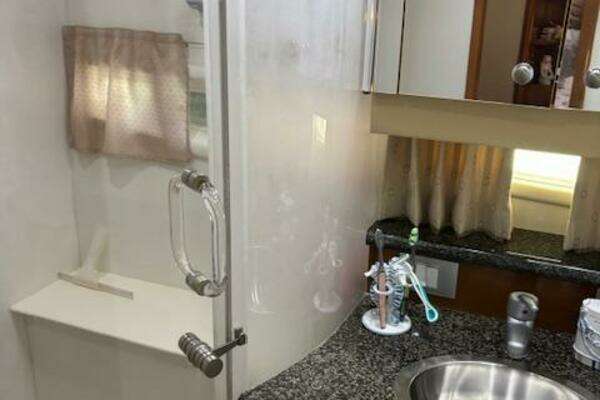 Carver 43 Motor Yacht Yacht For Sale