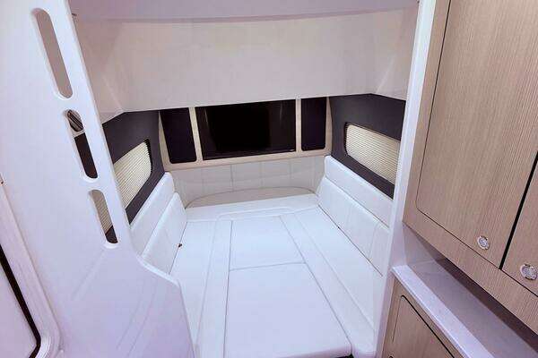 Scout 400 LXF Yacht For Sale
