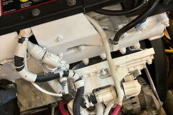 Carver 43 Motor Yacht Yacht For Sale