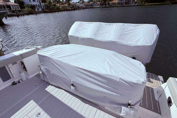 Carver 43 Motor Yacht Yacht For Sale