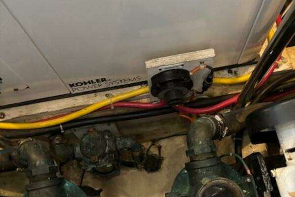 Carver 43 Motor Yacht Yacht For Sale