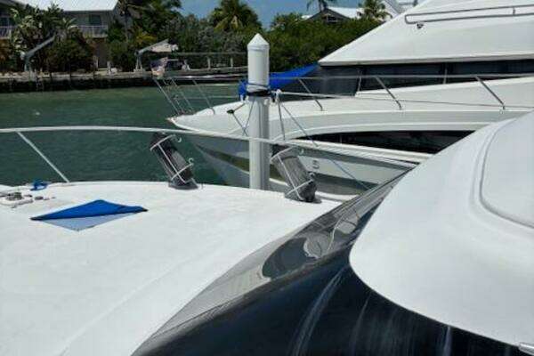 Carver 43 Motor Yacht Yacht For Sale