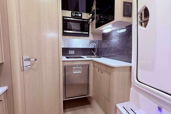 Scout 400 LXF Yacht For Sale