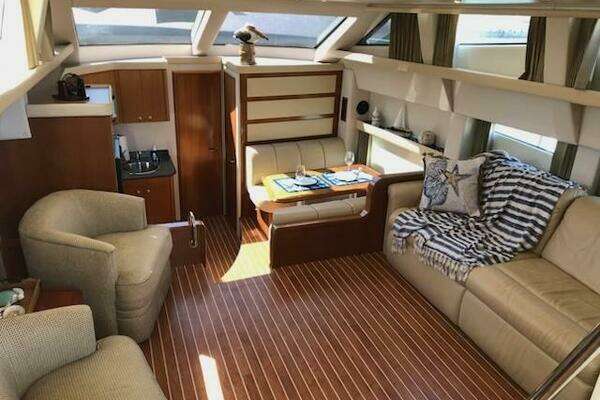 Scout 400 LXF Yacht For Sale