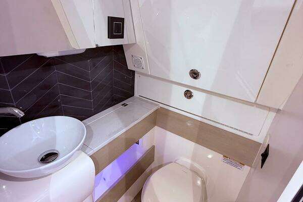 Scout 400 LXF Yacht For Sale