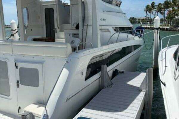 Carver 43 Motor Yacht Yacht For Sale