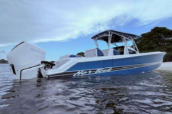 Nor-Tech 390 Sport Center Console Yacht For Sale