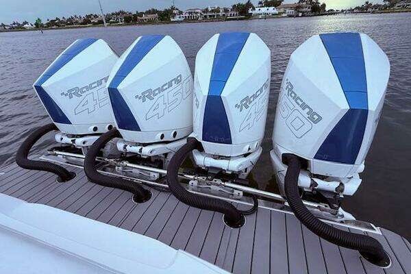 Nor-Tech 390 Sport Center Console Yacht For Sale