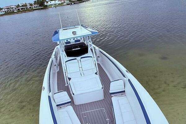 Nor-Tech 390 Sport Center Console Yacht For Sale