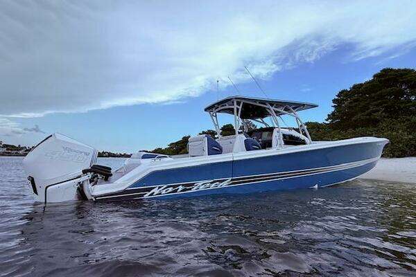 Nor-Tech 390 Sport Center Console Yacht For Sale