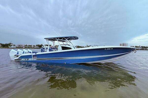 Nor-Tech 390 Sport Center Console Yacht For Sale