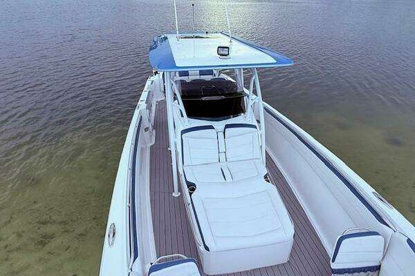 Nor-Tech 390 Sport Center Console Yacht For Sale