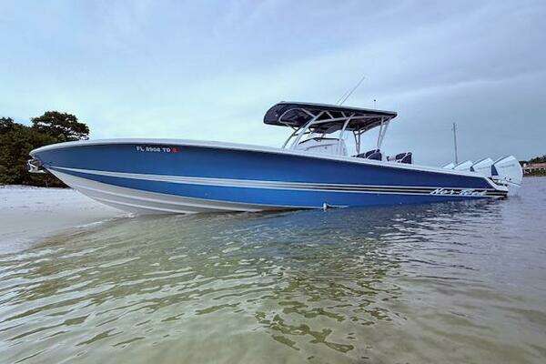 Nor-Tech 390 Sport Center Console Yacht For Sale