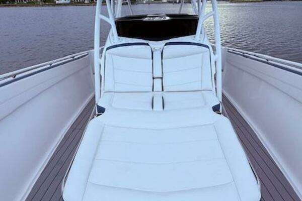 Nor-Tech 390 Sport Center Console Yacht For Sale