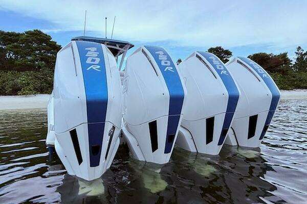 Nor-Tech 390 Sport Center Console Yacht For Sale