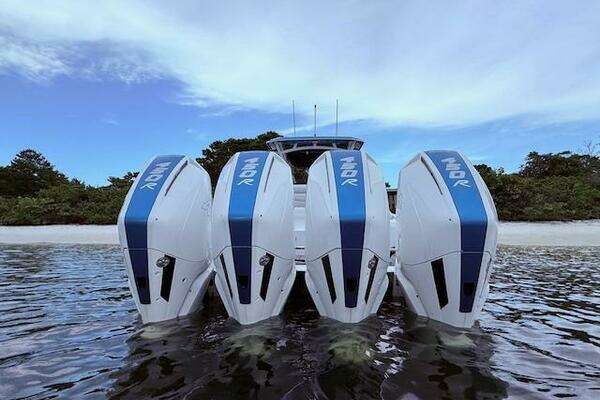 Nor-Tech 390 Sport Center Console Yacht For Sale