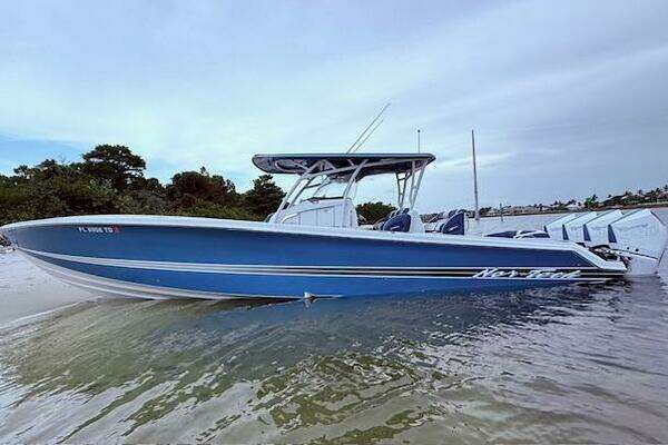 Nor-Tech 390 Sport Center Console Yacht For Sale