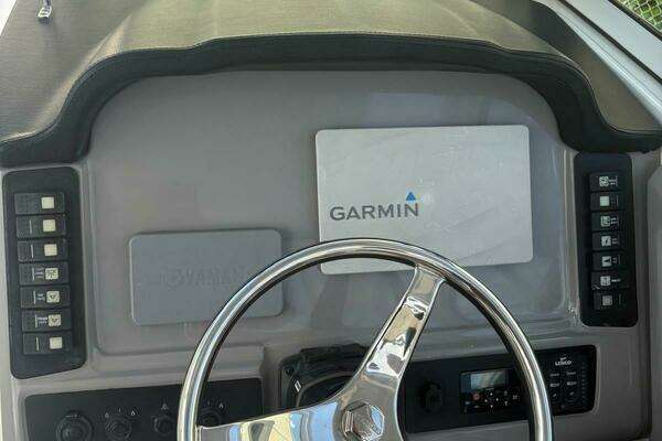 Photo of the 2021 Robalo R247 Dual Console