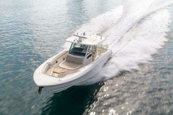 Boston Whaler 380 Outrage Center Console Yacht For Sale