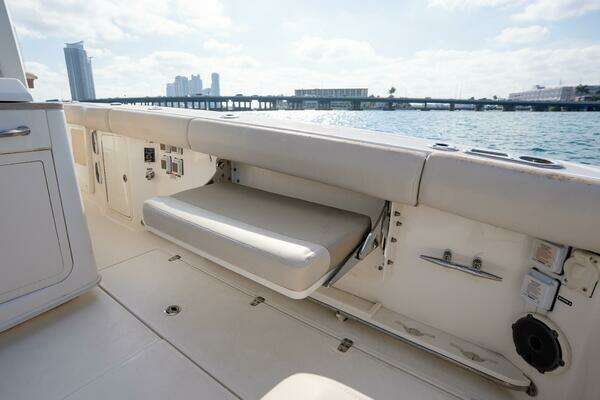 Boston Whaler 380 Outrage Center Console Yacht For Sale