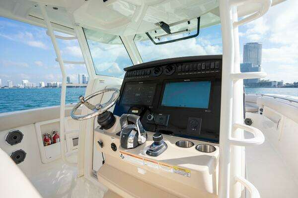 Boston Whaler 380 Outrage Center Console Yacht For Sale