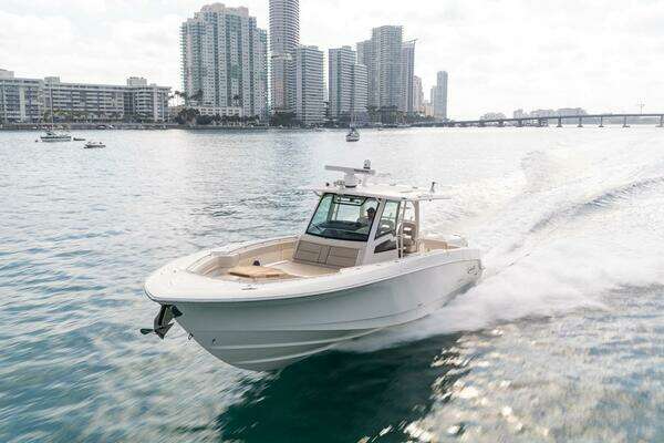 Boston Whaler 380 Outrage Center Console Yacht For Sale