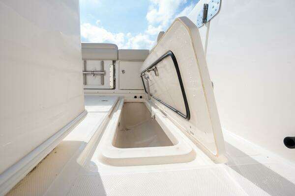 Boston Whaler 380 Outrage Center Console Yacht For Sale