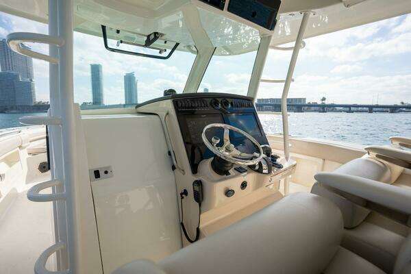 Boston Whaler 380 Outrage Center Console Yacht For Sale