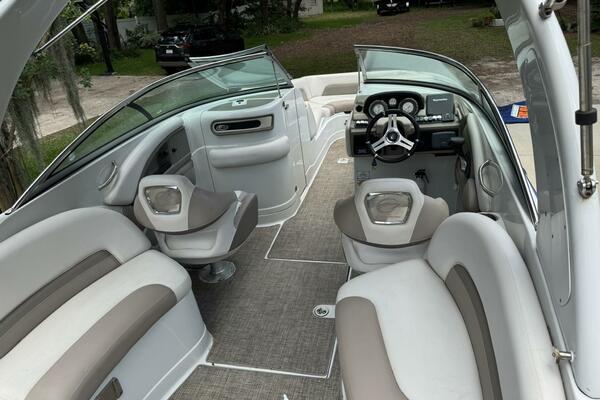 26ft Crownline Yacht For Sale